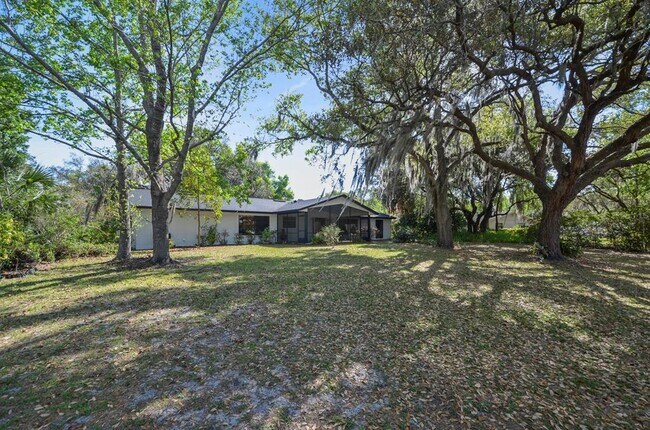 Building Photo - 3636 Lake Buynak Rd