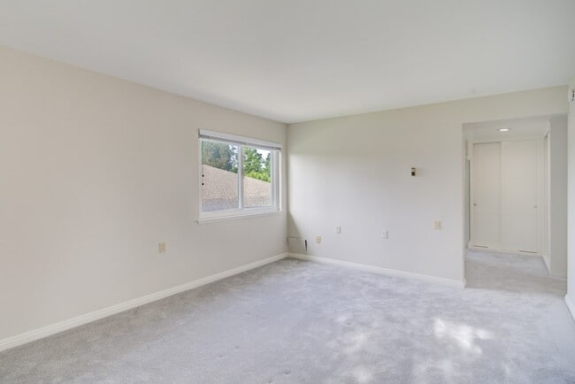 Building Photo - 328 Avenida Carmel