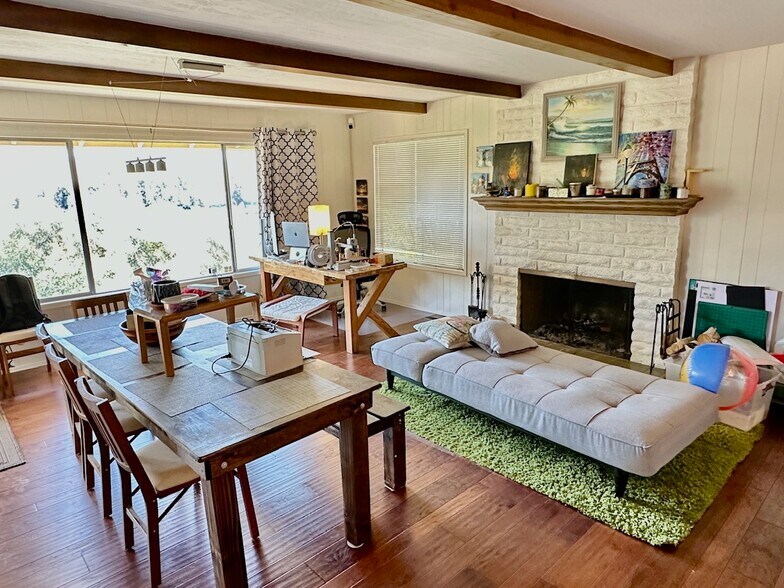 Fireplace & View! - 31324 Club Vista Ln