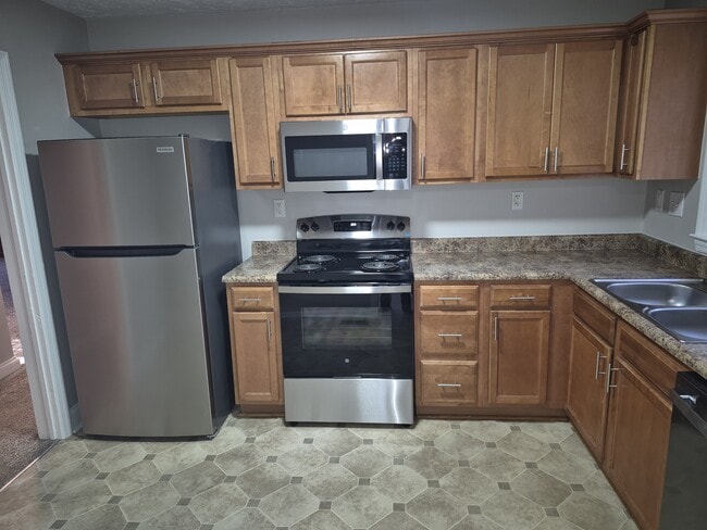 Building Photo - 1120 Wellons Dr