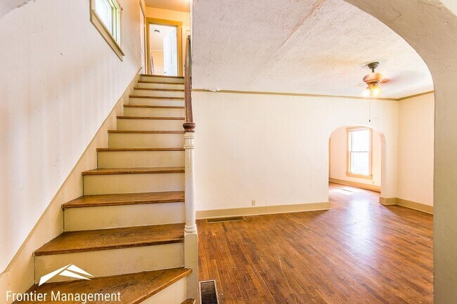 Building Photo - 3 Bedroom Home Next to City Park and Minutes From Campus and Downtown!