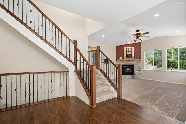 Building Photo - 3-Bed 3-Bed House