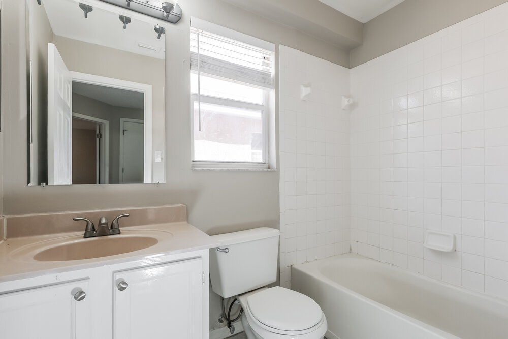 Building Photo - 741 Burlwood St