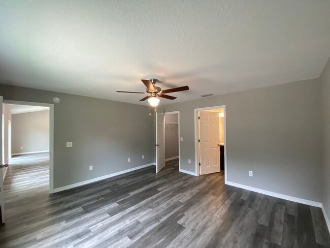 Building Photo - Beautiful Home in Marion Oaks- 3/2/2 **WON"T LAST**