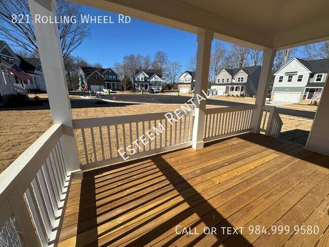 Building Photo - 821 Rolling wheel Rd
