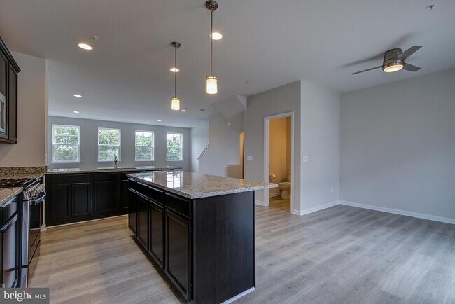 Building Photo - 14217 Travilah Rd