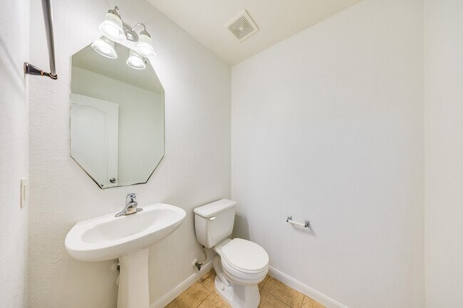 Building Photo - 21415 Sagrantino Ct