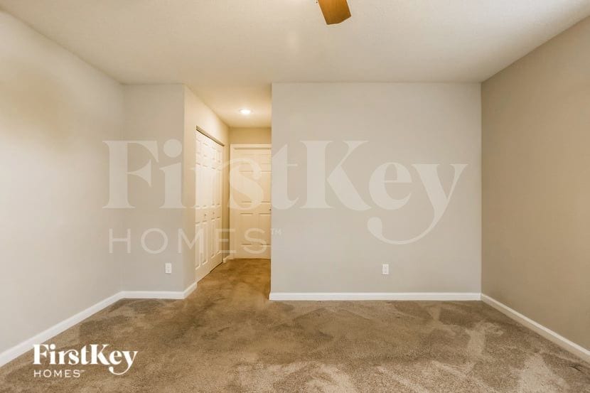 Building Photo - 260 Ensenada St SE