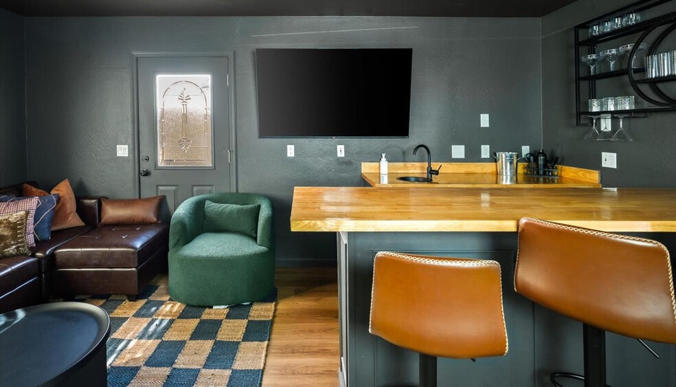 Building Photo - 6214 W Riviera Dr