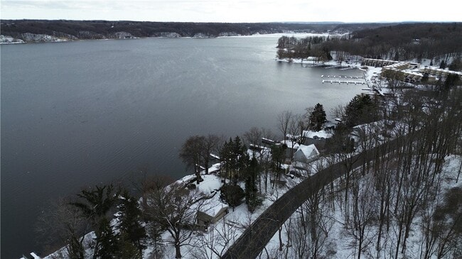 Building Photo - 1350 Bay Shore Blvd