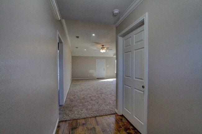 Building Photo - COMING SOON - 4 Bedroom Home + 2 Car Garage and Privacy Fenced Backyard!