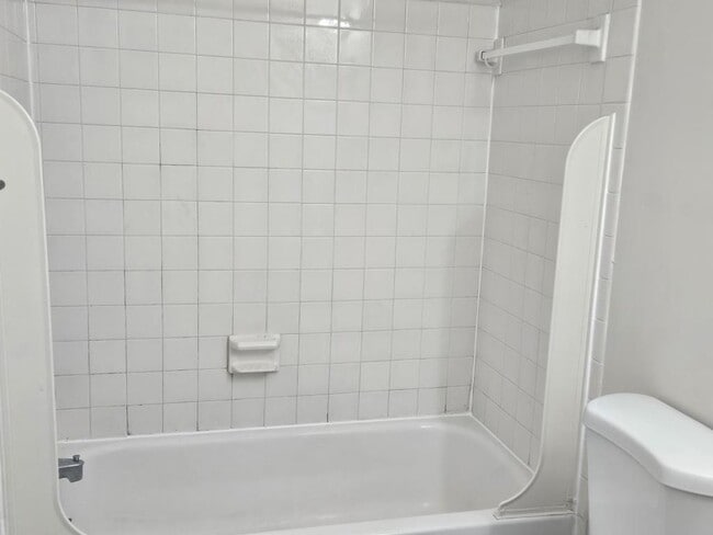 Building Photo - 1719 Julie Ct