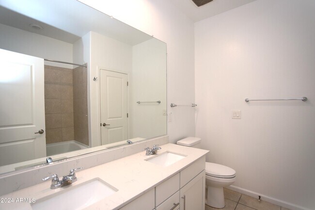 Building Photo - 9210 W Willow Bend Ln