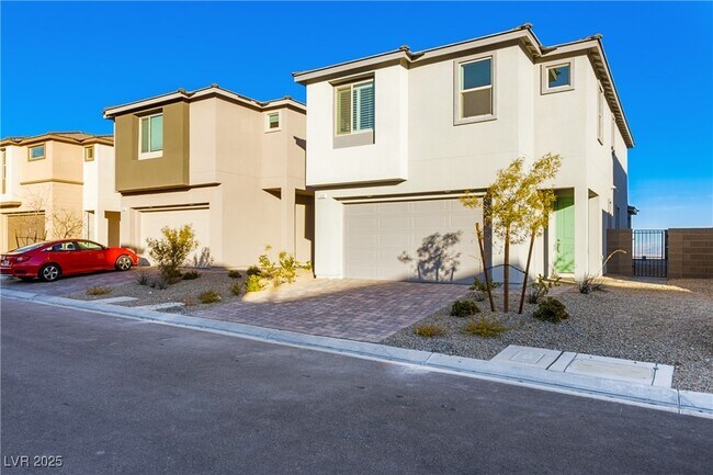 Primary Photo - 1592 Pacific Baza St