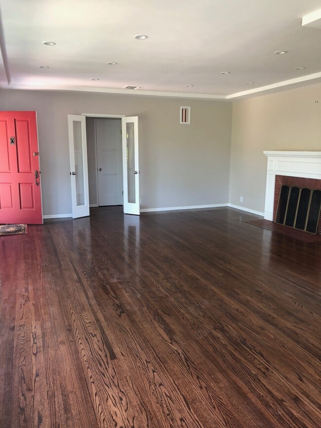 Building Photo - 2315 24th St