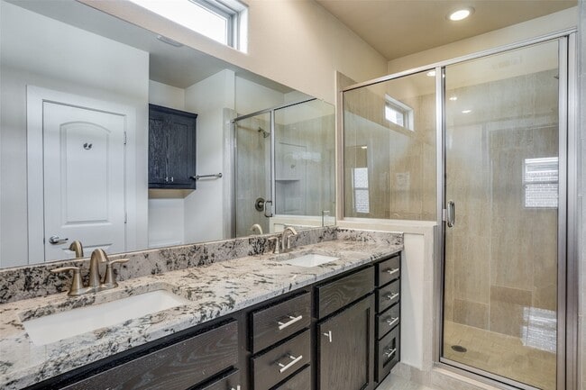 Building Photo - 4323 Dickason Ave