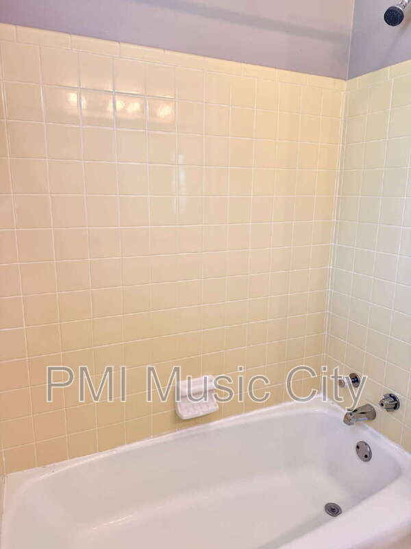 Building Photo - 7114 Old Harding Pike