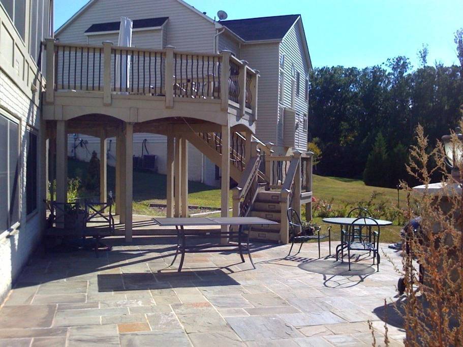 Building Photo - 6326 River Downs Rd