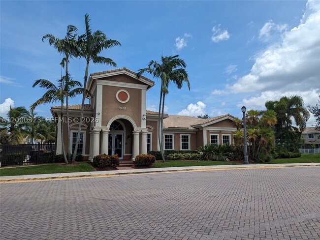 Building Photo - 5910 Royal -