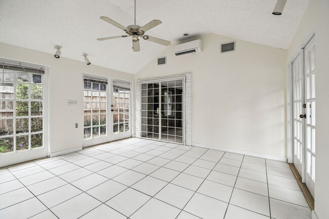 Building Photo - Beautiful Home on Davis Island