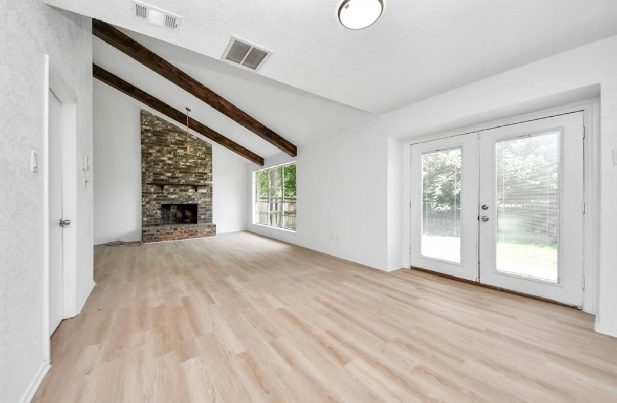 Building Photo - 3223 Deer Valley Dr