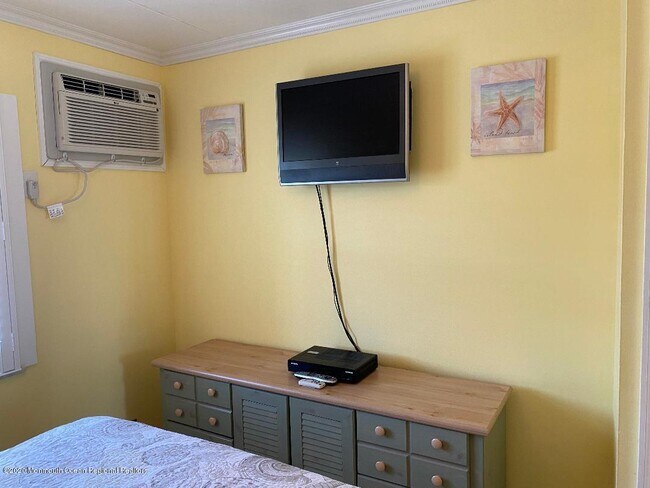 Building Photo - 1515 Boulevard