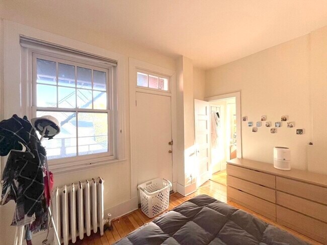 Building Photo - 371 Harvard St