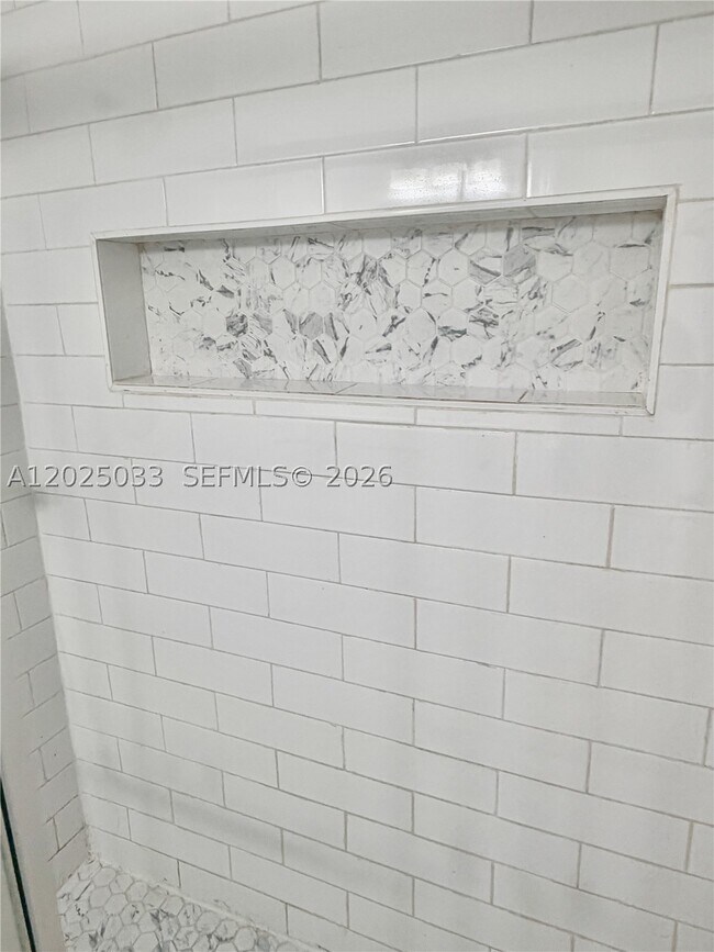Building Photo - 1705 W 57th St