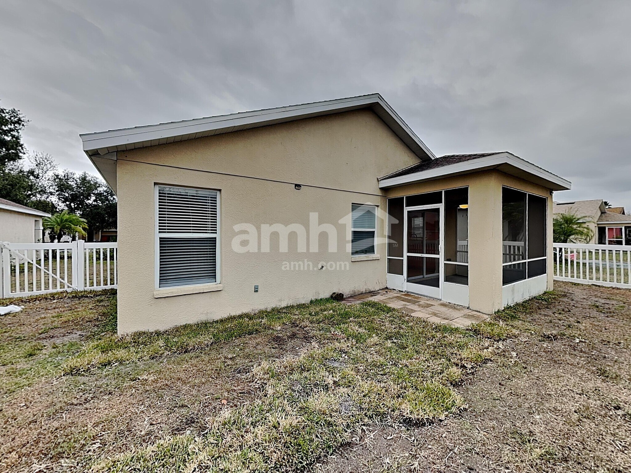 Building Photo - 10126 41st Ct E