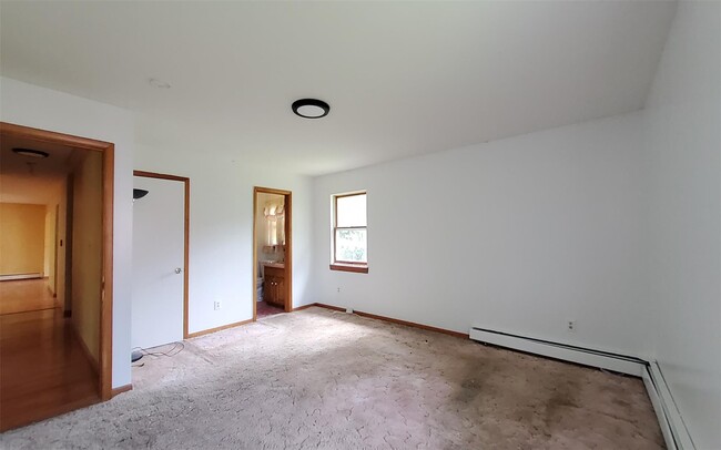 Building Photo - 9 Willard Pl