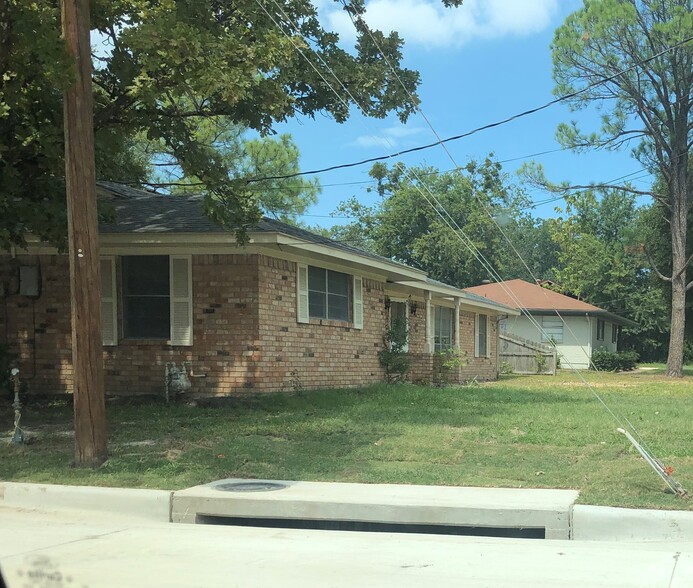 Building Photo - 5908 Stonewall St