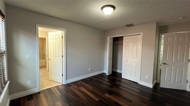 Building Photo - 6031 Roseate Spoonbill Dr
