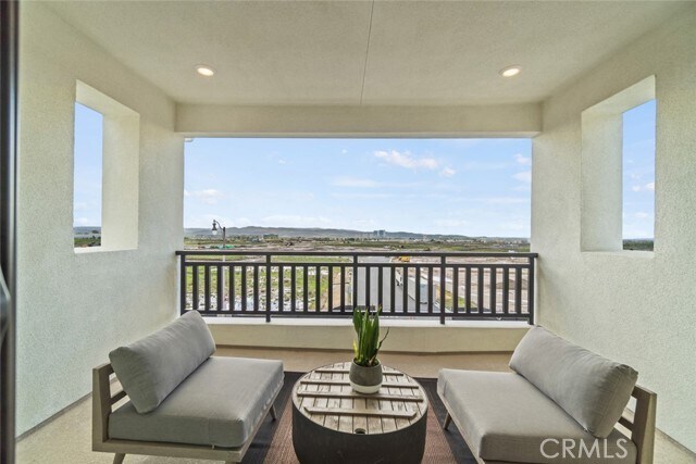 Building Photo - 9337 Astor