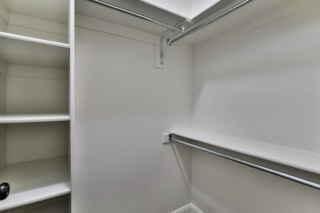 Building Photo - 2478 E Springs Dr