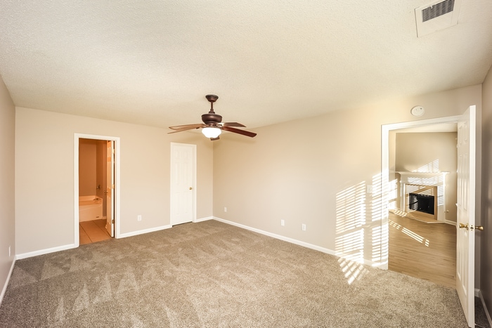 Building Photo - 7520 Old Chapel