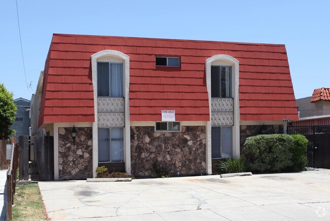 Building Photo - 36th St. 4443