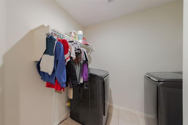 Building Photo - 1111 Heritage Park Dr