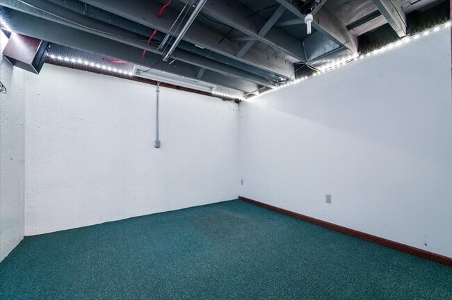 Building Photo - 2196 Willow Leaf Dr