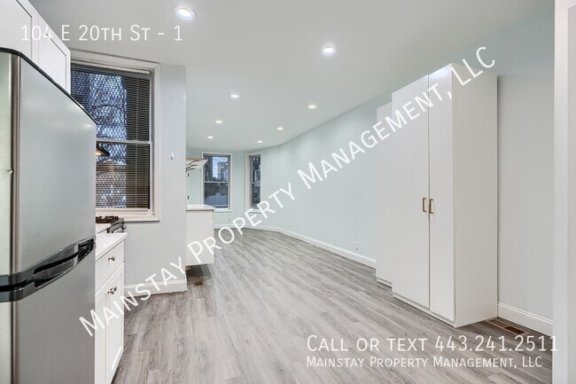 Building Photo - 104 E 20th St