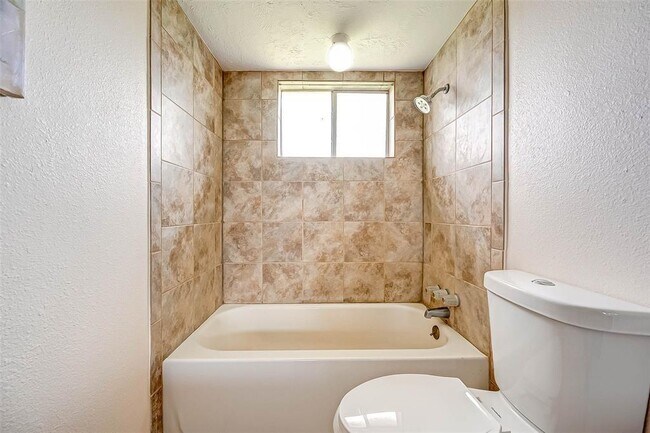 Building Photo - 9915 Towne Tower Ln