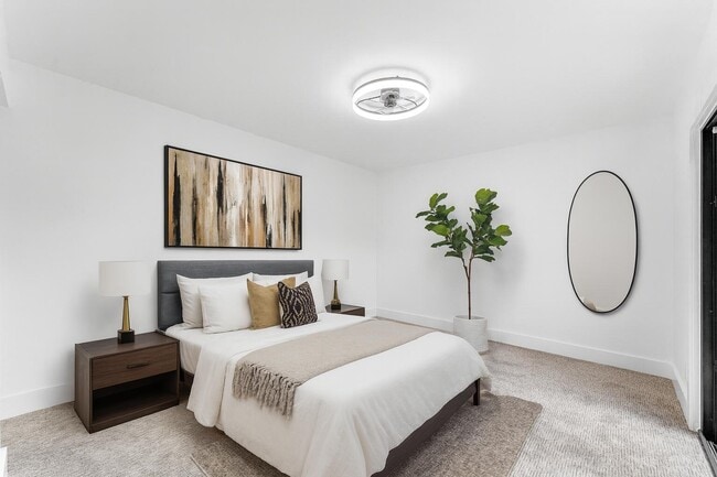 Building Photo - 3007 San Clara Dr