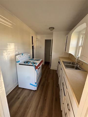 Building Photo - 503 W Elm