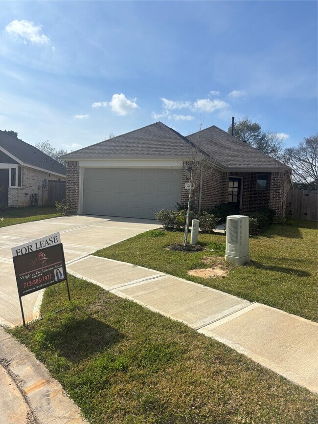 Building Photo - 19192 Cedar Lennox Cir
