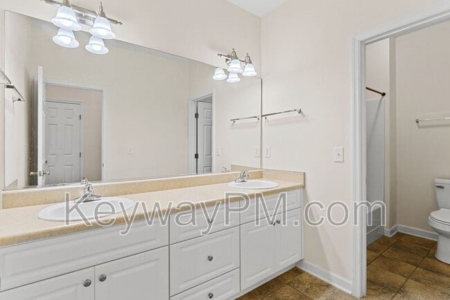 Building Photo - 619 Archard Dr