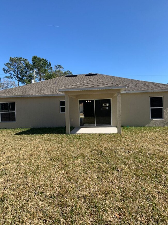 Building Photo - Newer Single Family Home!