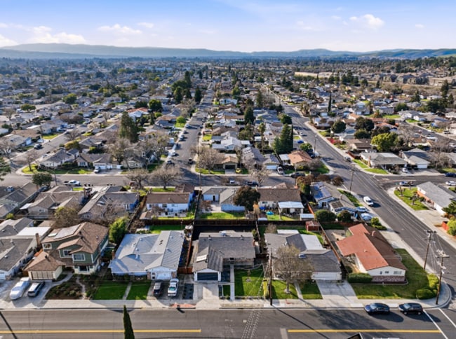 Building Photo - 3BR Livermore Home for Rent | Updated Kitchen | Near Downtown | $4,000/mo
