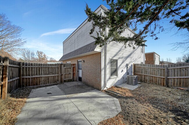 Building Photo - 4011 N 8th St