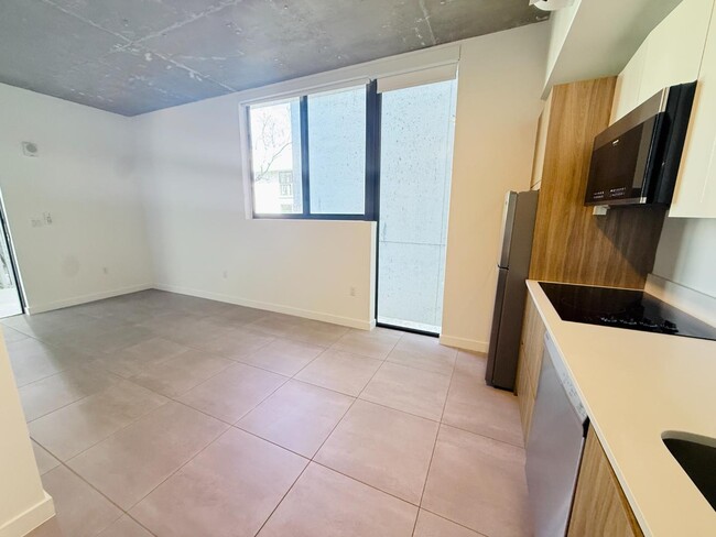 Building Photo - 1159 NW 8th Ave