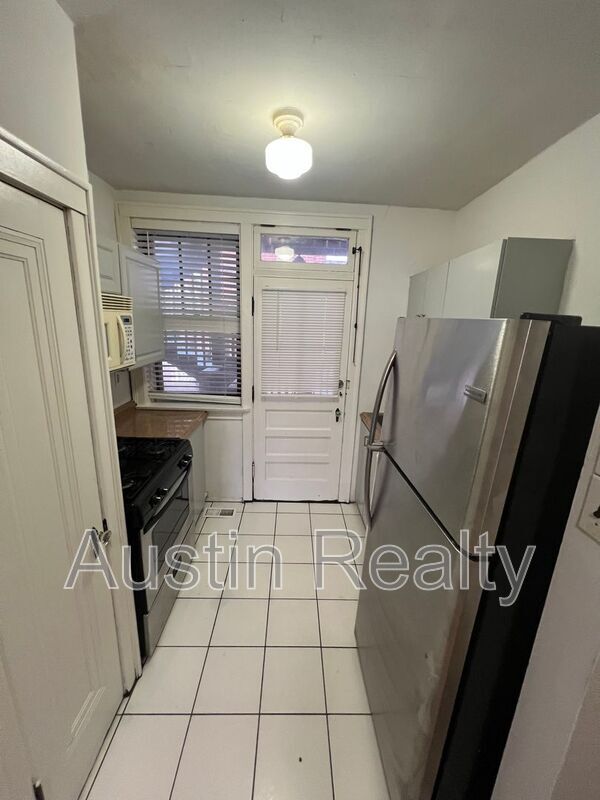 Building Photo - 7080 Mitchell Ave