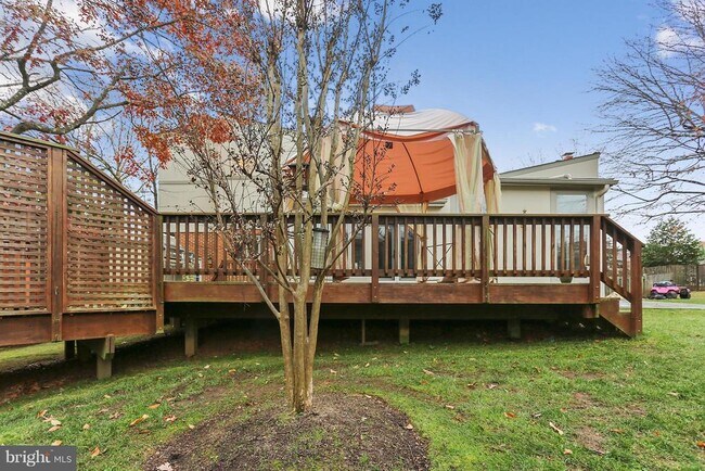 Building Photo - 9801 Clydesdale St